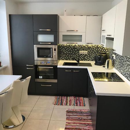 Apartman V Uplnom Centre Вранов-над-Топльоу Екстер'єр фото