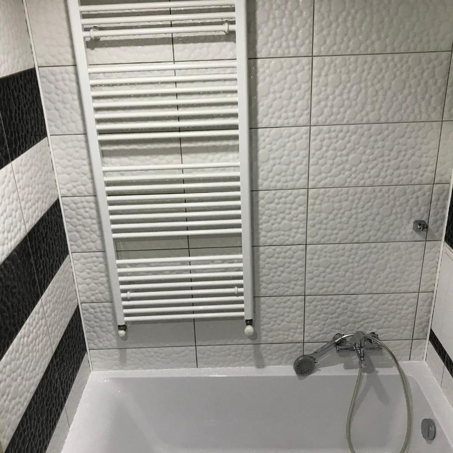 Apartman V Uplnom Centre Вранов-над-Топльоу Екстер'єр фото
